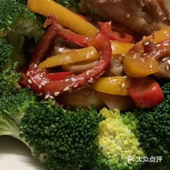 今晚又有机会做两个菜咯,有时间就挑战一下自己