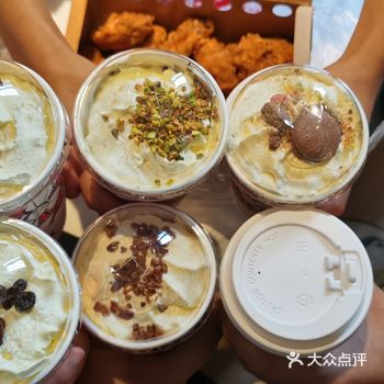 去长沙一天喝了大概5杯吧，胖了5斤！