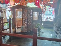 -德彪酒馆围炉串串