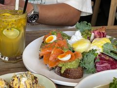-Common Table · Brunch & Coffee