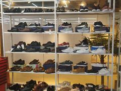 -唯品仓(东山锦轩·现代城店)