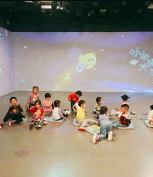 -小鸡哆哆故事屋·儿童乐园(嘉里城店)