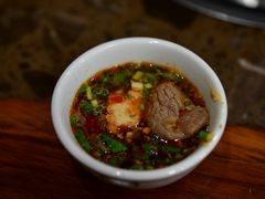-黄利砖万峰林布依特色酸笋牛肉馆