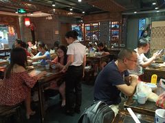 大堂-张氏宽窄巷成都名小吃(茂业百货华强北店)