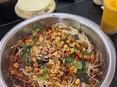 -周良天山牛杂城(天山路总店)
