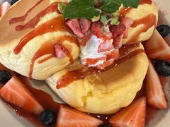 草莓奶油苏芙蕾-UPPER KITCHEN(延安路店)