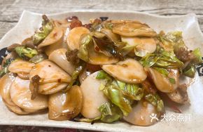 Tomato and Pork Stir-fried Rice Noodles