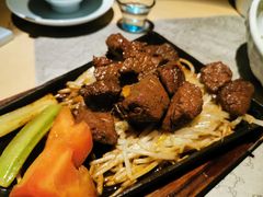 -穹六人间 people 6(岳阳路店)