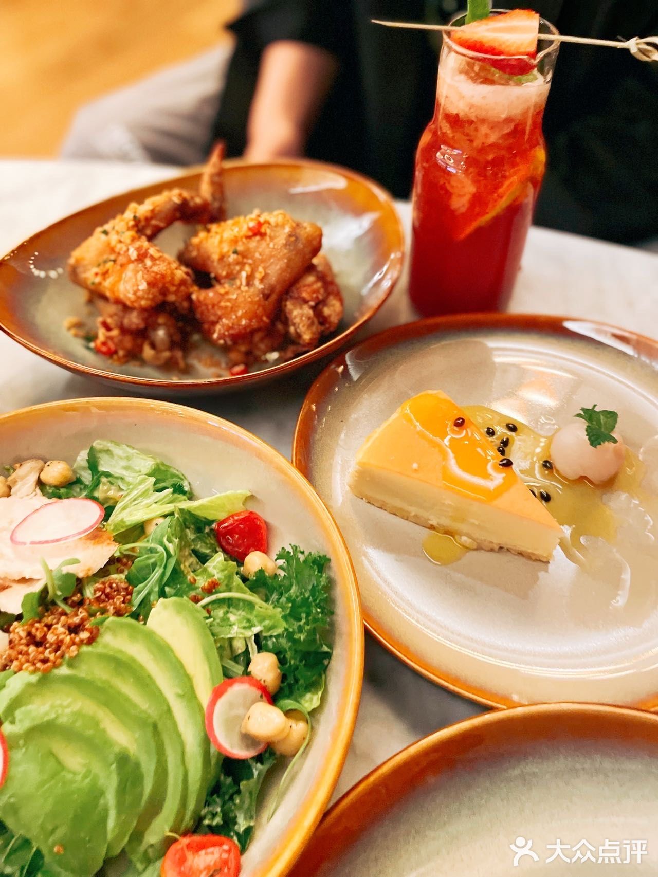 北京探店｜COMMUNE🍸来餐酒博物馆约个会吧