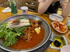 -喇喇排骨火锅·传统韩式脊骨汤(望京西园总店)