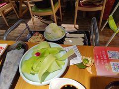 -洪氏嗨捞·广东猪肚鸡·椰子鸡火锅(西咸万象城店)