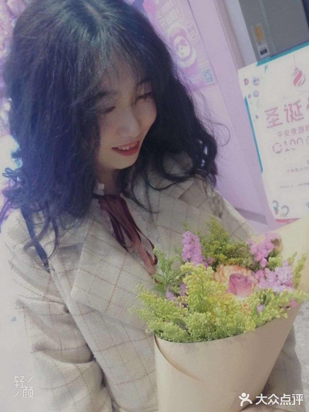 特别适合女孩子逛一逛买买口红眼影之类的
