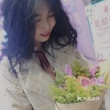特别适合女孩子逛一逛买买口红眼影之类的
