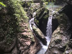 -龙水峡地缝景区