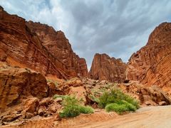 -天山神秘大峡谷