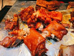 -锤头鲨毛肚海鲜烤肉自助餐厅(国购广场店)