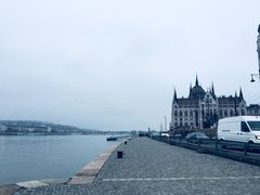 -多瑙河畔鞋履雕塑