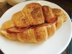 全麦火腿芝士可颂-星巴克臻选(上海长风大悦城店)