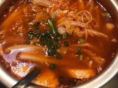 泡菜肥牛汤-本炙炭烤·蒲烧活鳗料理店(金沙洲店)