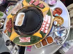 烤肉呼啦圈-玄希浪漫厨房·韩料烤肉(湖滨银泰in77店)