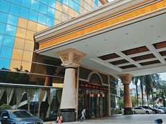 -深圳君逸国际酒店(龙岗横岗塘坑地铁站店)