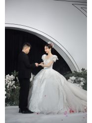 -MECCI婚礼摄影跟拍(红东方广场店)