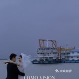 阴天下拍的电影感婚纱照🔵雾霾蓝太高级了