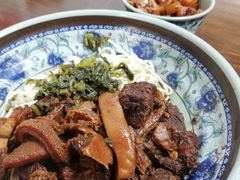 金牌半筋半肉面-旺泉餐饮店·清真牛肉面馆