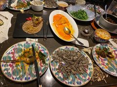 -海派悦庭·海胆烧麦·新融合菜(凯德广场店)