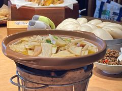 -头上红煨盐鸡·非遗院子餐厅