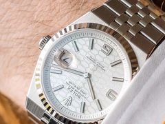 -华夏典当行(龙德广场店)