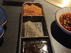 -铭牛烧肉·和牛海鲜自助(高新月牙湖店)
