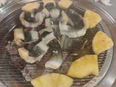 -围炉肉舍•炭烤活鳗•丹东海鲜烤肉(步行街店)