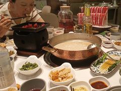 -洪氏嗨捞·广东猪肚鸡·椰子鸡火锅(西咸万象城店)