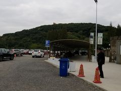 -上海佘山国家森林公园东门地面停车场