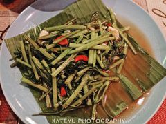 炒空心菜-Pakorn's Kitchen