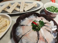 -尚尚仙·酸汤猪手·猪肚鸡火锅(华联万柳购物中心店)