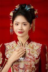 点击看大图 -艾拉·女王婚纱礼服馆