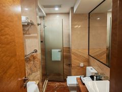 -珠海拱北口岸希尔顿欢朋酒店