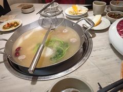 -左庭右院鲜牛肉火锅(浦江欢乐颂店)