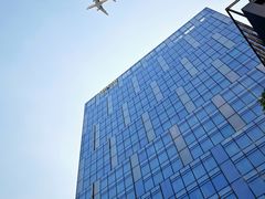 -深圳国际会展中心希尔顿酒店(前海华发冰雪世界店)