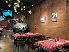 -1886德国汽车餐厅(外滩十六铺码头店)