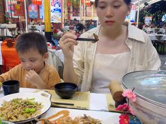 -刘姐啤酒鱼民族演艺餐厅(西街总店)