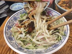 老北京炸酱面-门框胡同百年卤煮(新街口店)