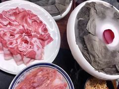 -沸炉重庆老火锅(军事博物馆店)