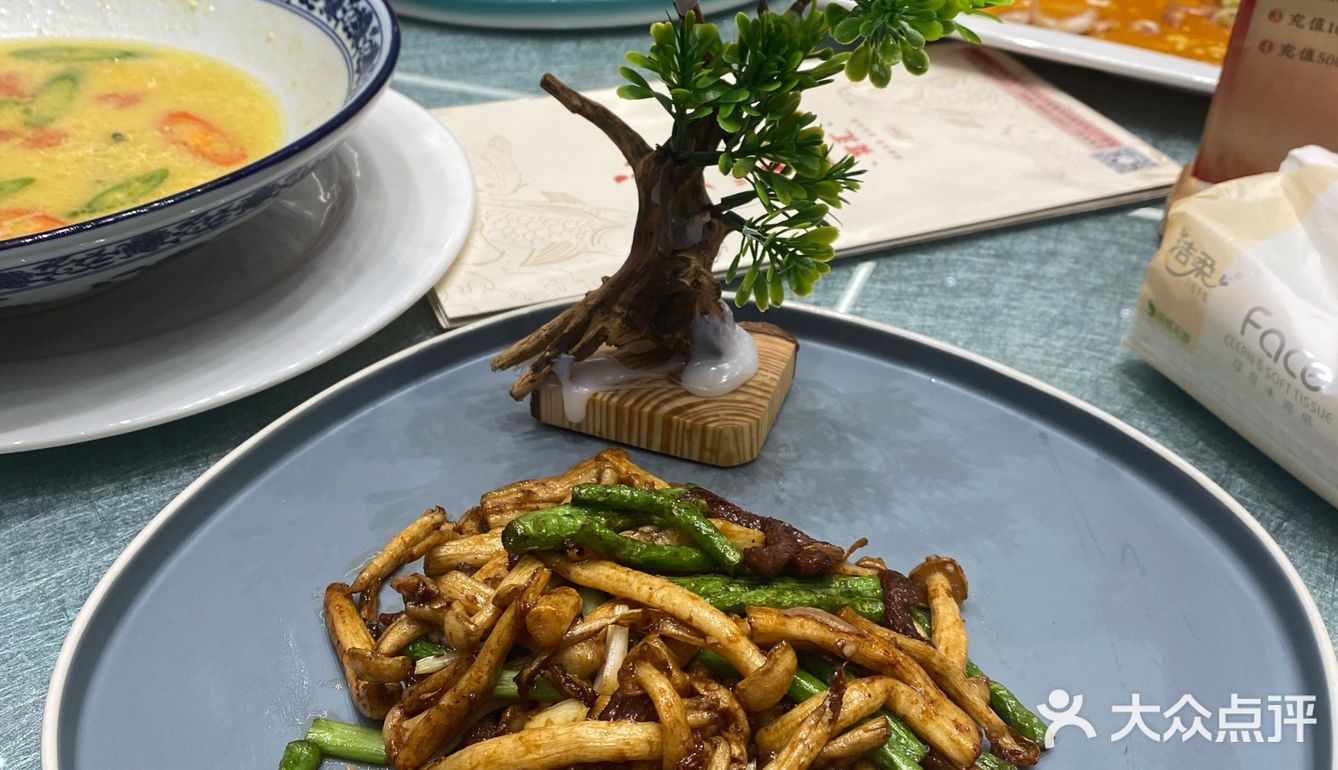 终于来打卡了，出品不错菜品味道都很好