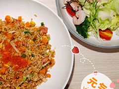 蟹籽猪颈肉炒饭-卡朋西餐(悦汇城店)