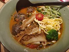 皇朝双宝牛肉面-陳八两面家(滨江天街店)