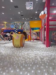 -Qmiss家庭娱乐中心(恒隆广场店)