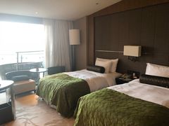 -上海滴水湖皇冠假日酒店